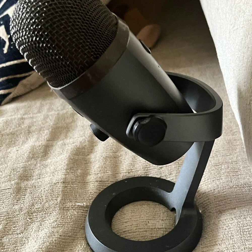 Blue yeti microphone